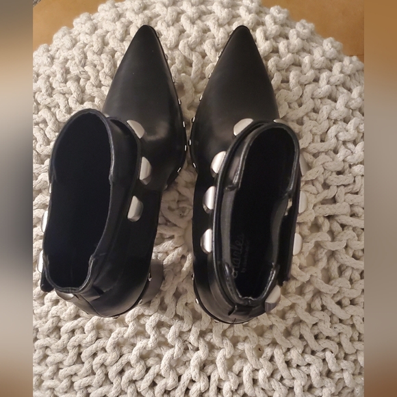 New Charles David Black Studded Bootie Boot size 6 - Picture 9 of 9